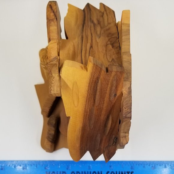 Vintage Olive Wood Nativity Scene Made in Bethlehem 6” X 6.5” Handmade Folk Art - Picture 14 of 16